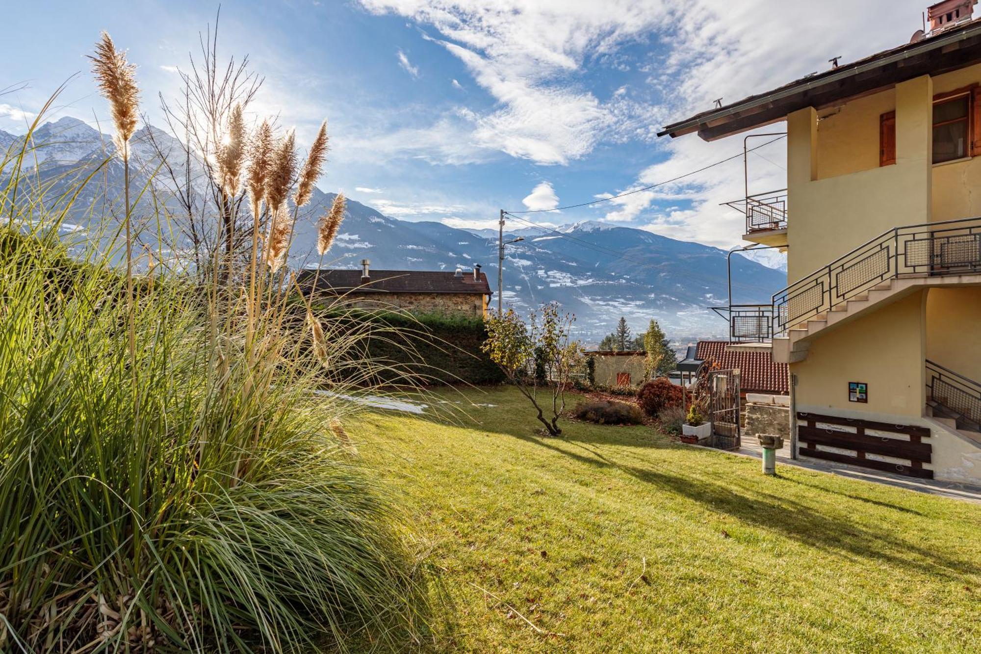 Lo Mitcho de Pouisse Aosta Exterior foto