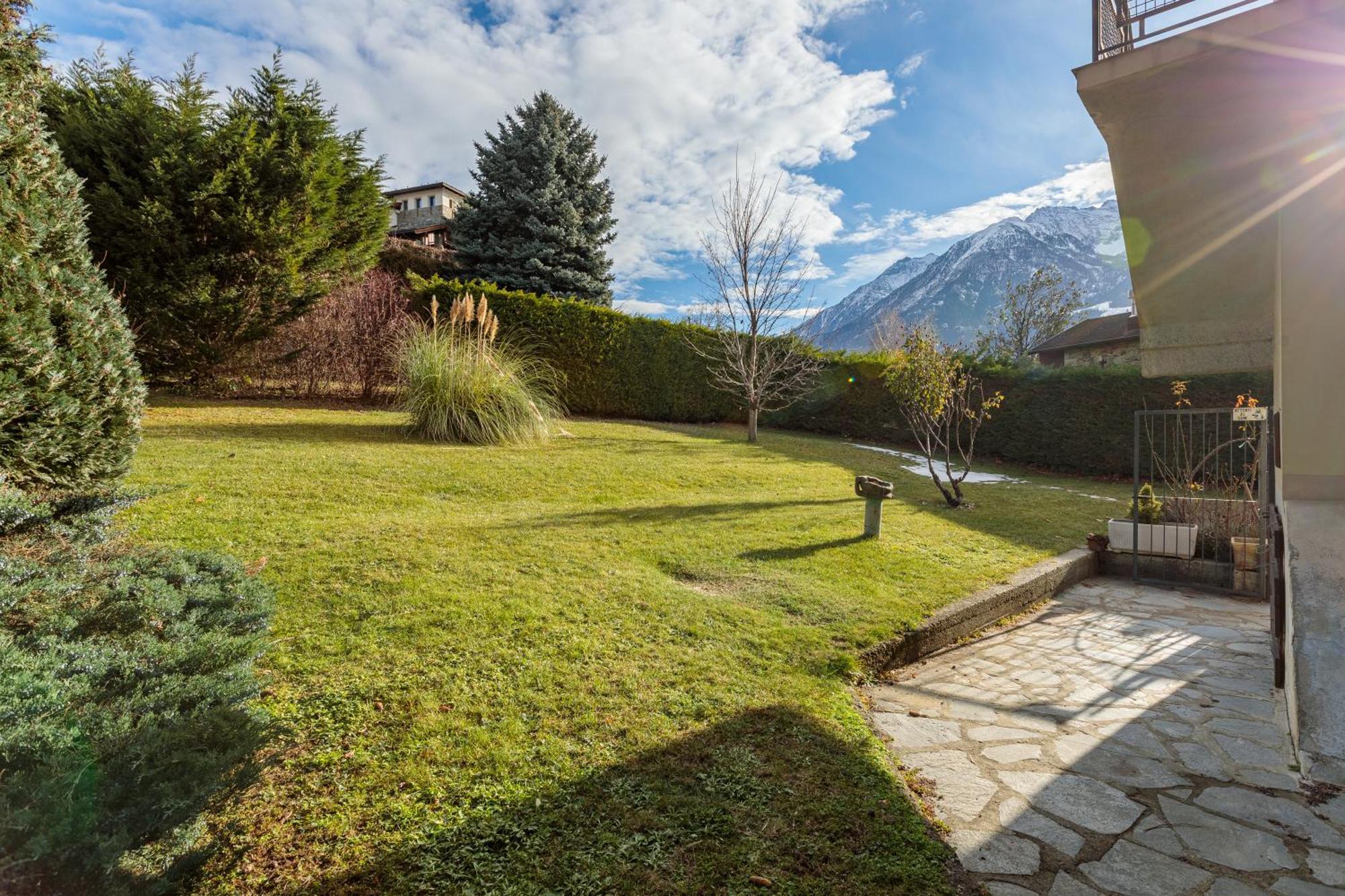 Lo Mitcho de Pouisse Aosta Exterior foto